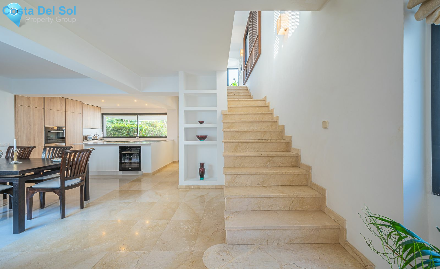 Townhouse in The Golden Mile-1139623