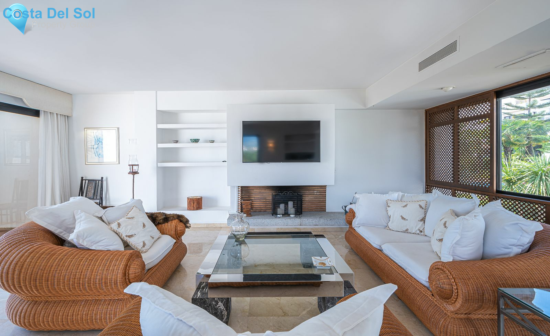 Townhouse in The Golden Mile-1139626