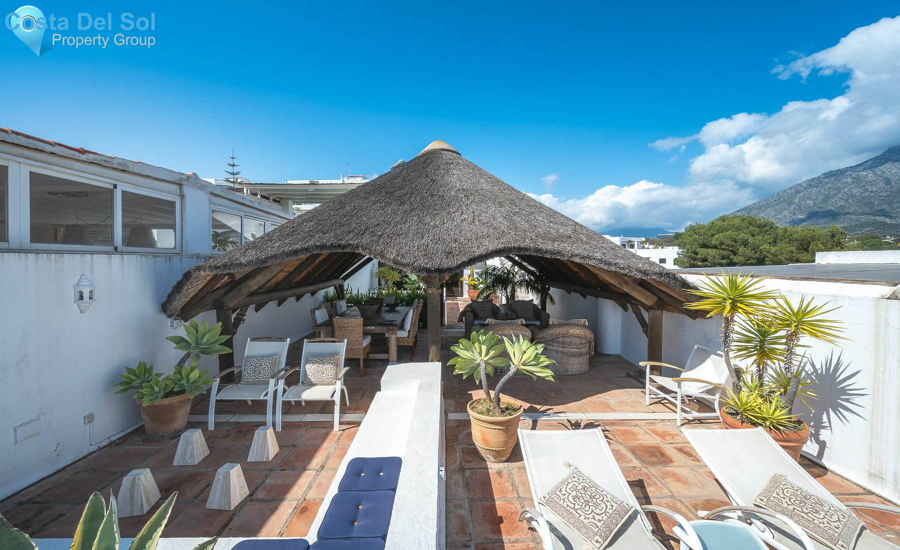 Townhouse in The Golden Mile-1139630