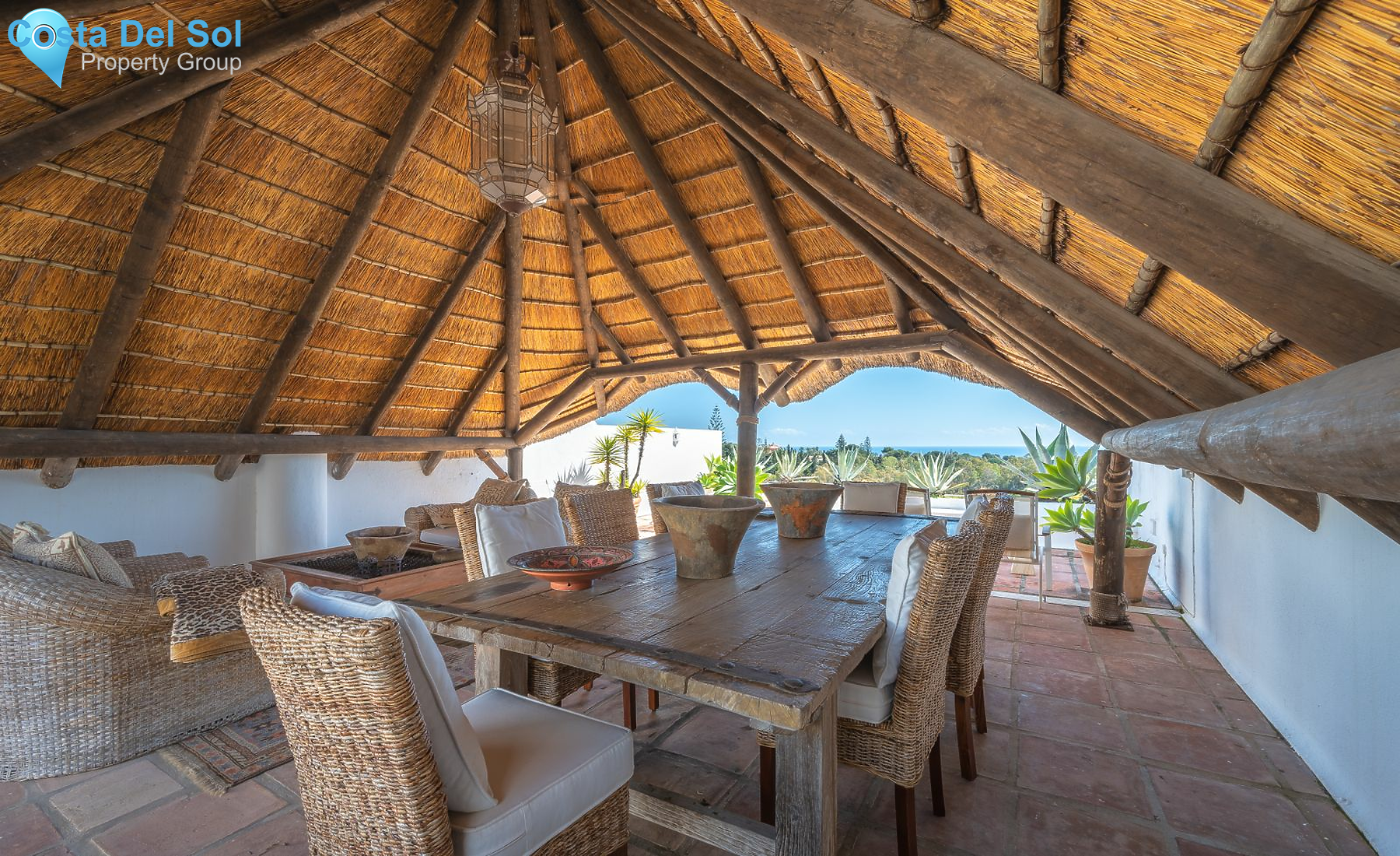 Townhouse in The Golden Mile-1139631