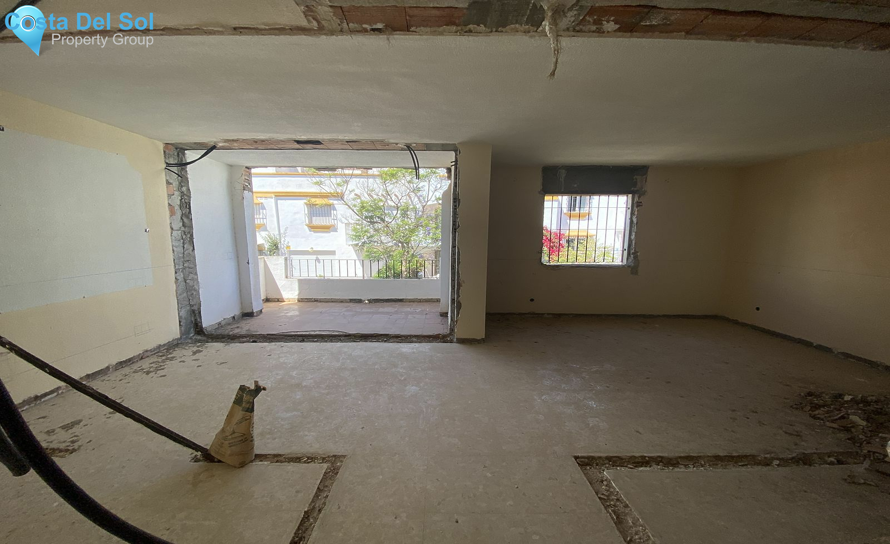 Townhouse in The Golden Mile-1145770