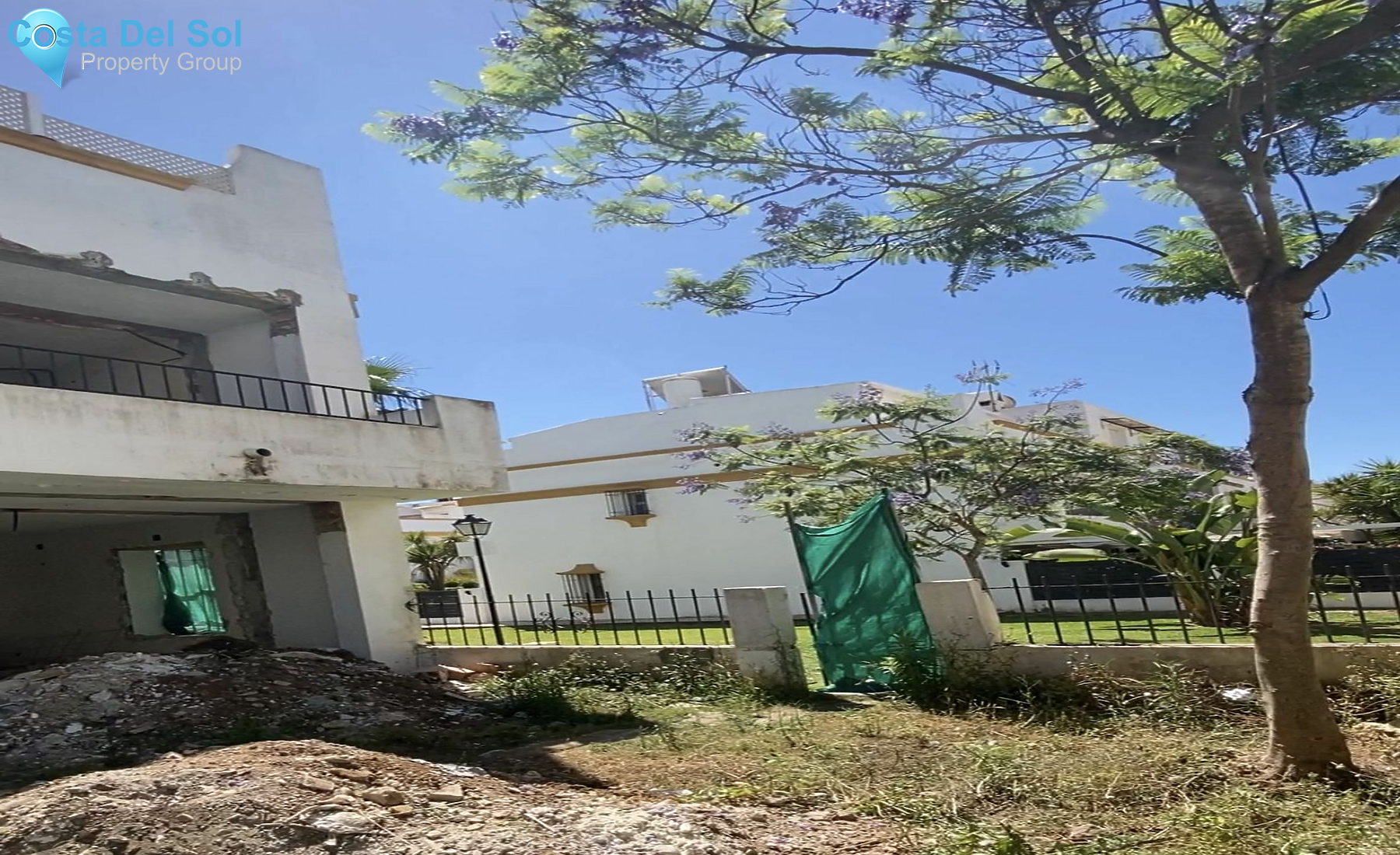 Townhouse in The Golden Mile-1145774