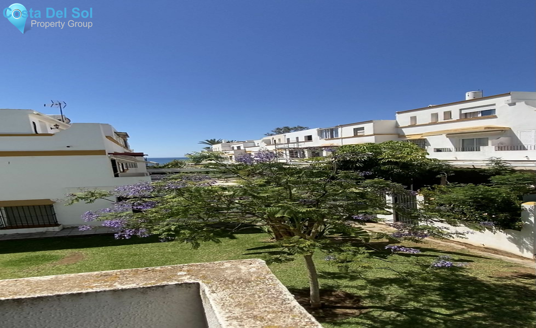 Townhouse in The Golden Mile-1145776