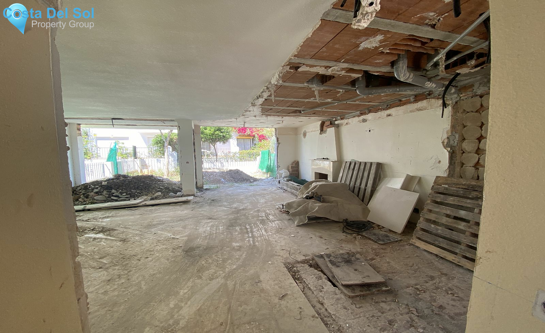 Townhouse in The Golden Mile-1145769