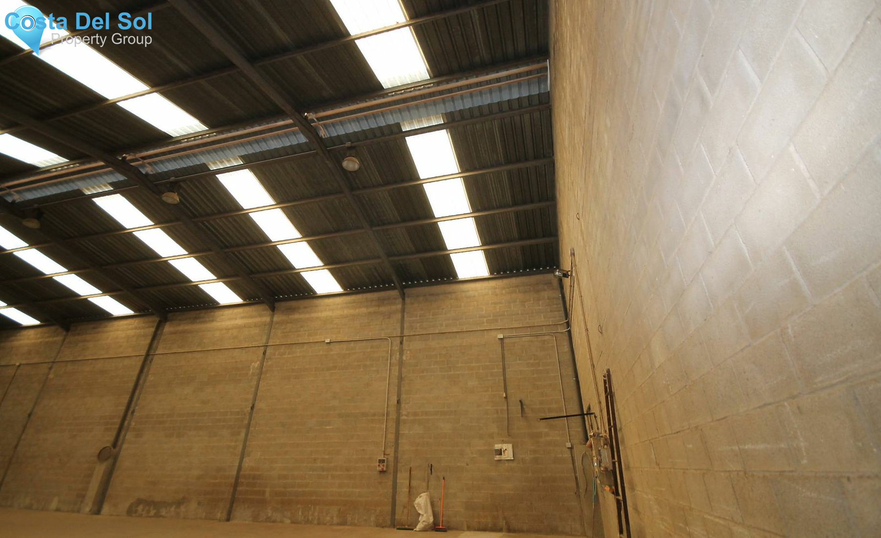 Warehouse in Vélez-Málaga-1229626