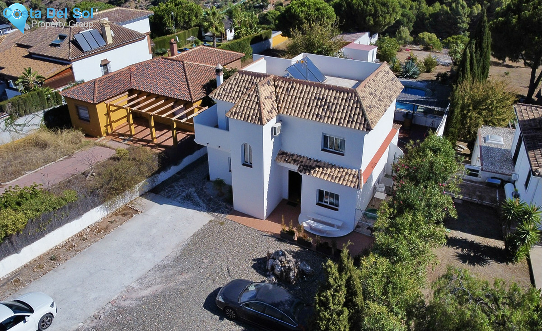 Detached Villa in Alhaurín de la Torre-716321
