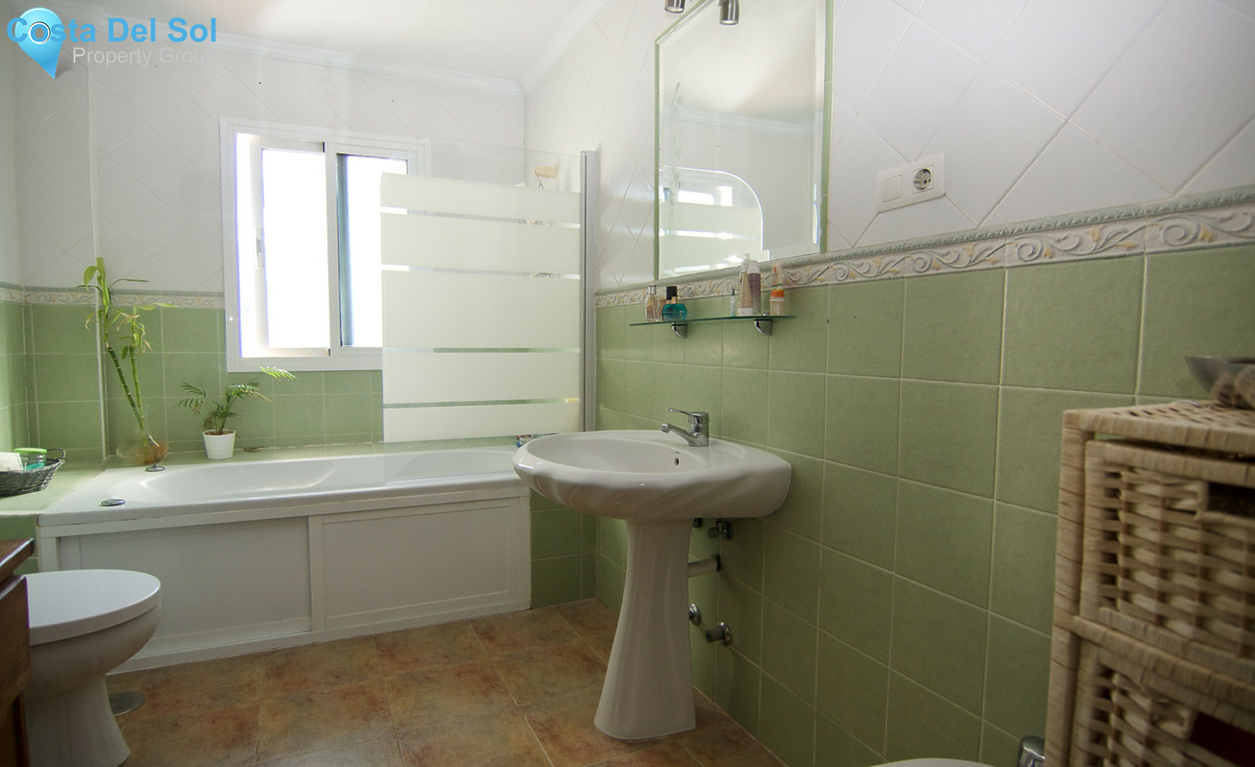 Detached Villa in Alhaurín de la Torre-716340