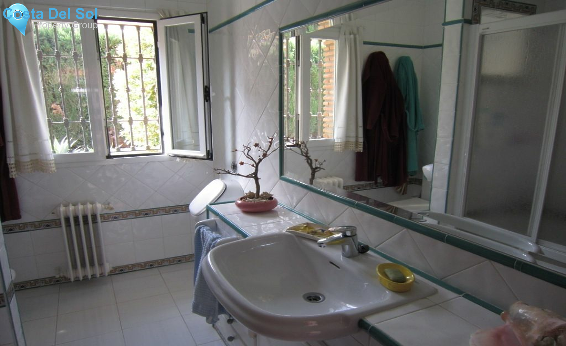 Detached Villa in Alhaurín de la Torre-1136769