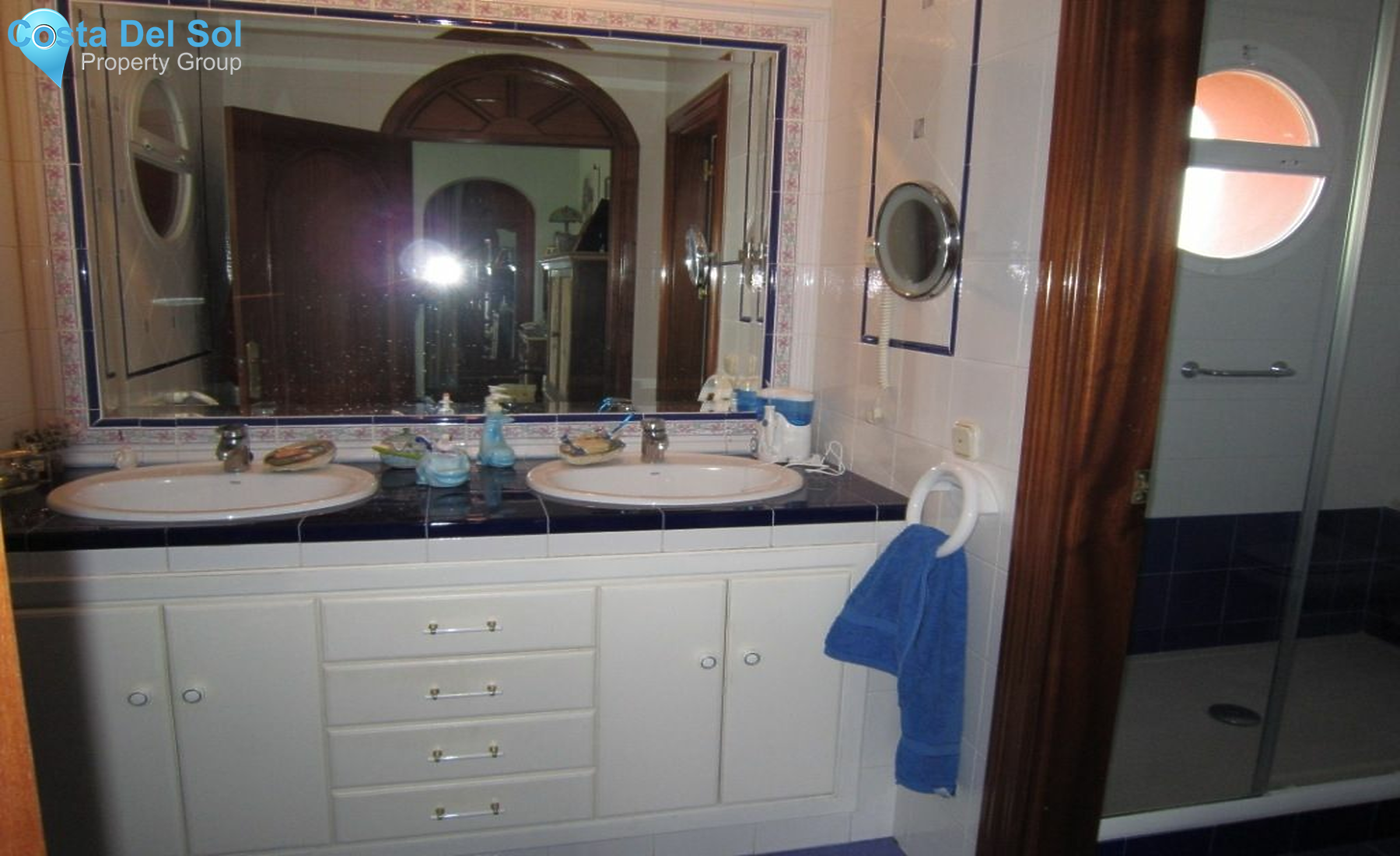 Detached Villa in Alhaurín de la Torre-1136771