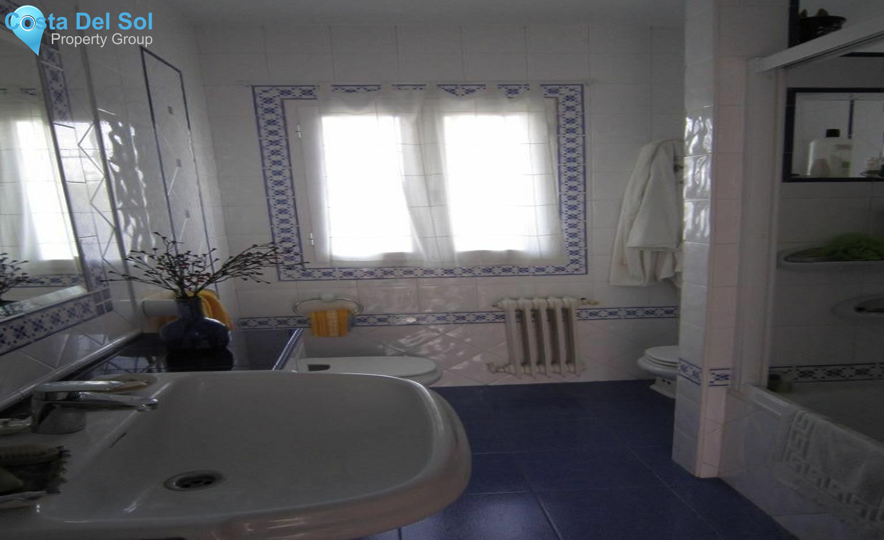 Detached Villa in Alhaurín de la Torre-1136773