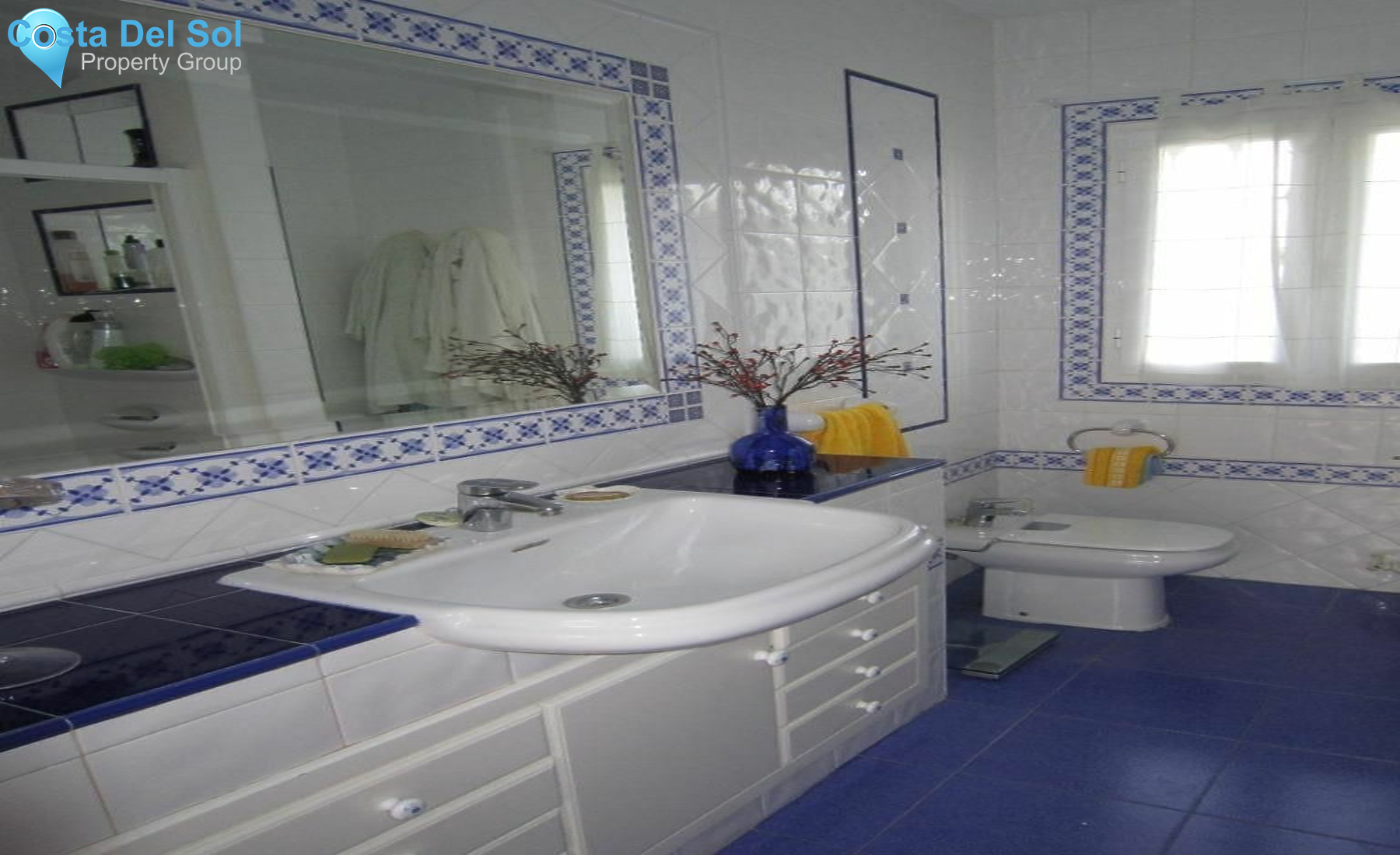 Detached Villa in Alhaurín de la Torre-1136774