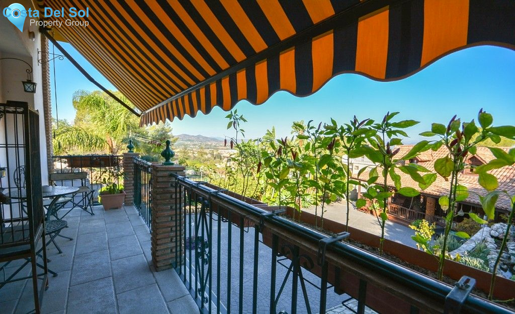 Detached Villa in Alhaurín de la Torre-1150581