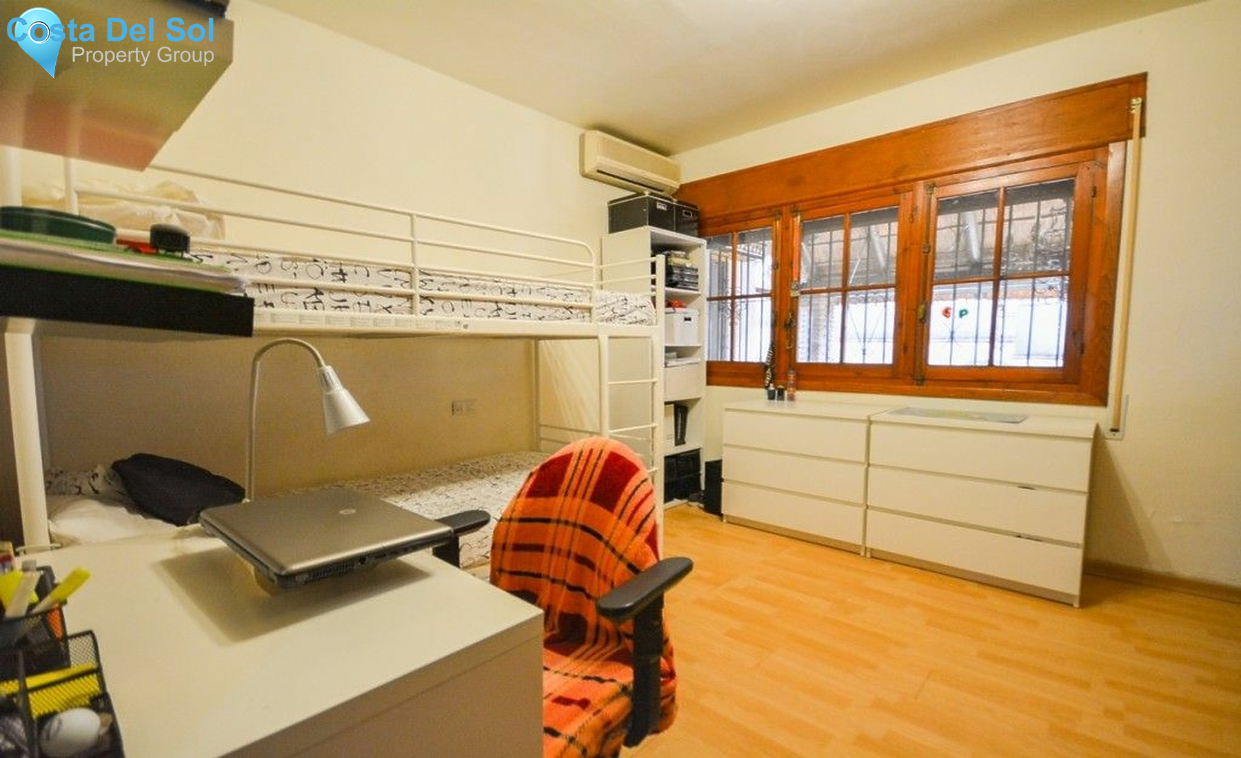 Detached Villa in Alhaurín de la Torre-1150588