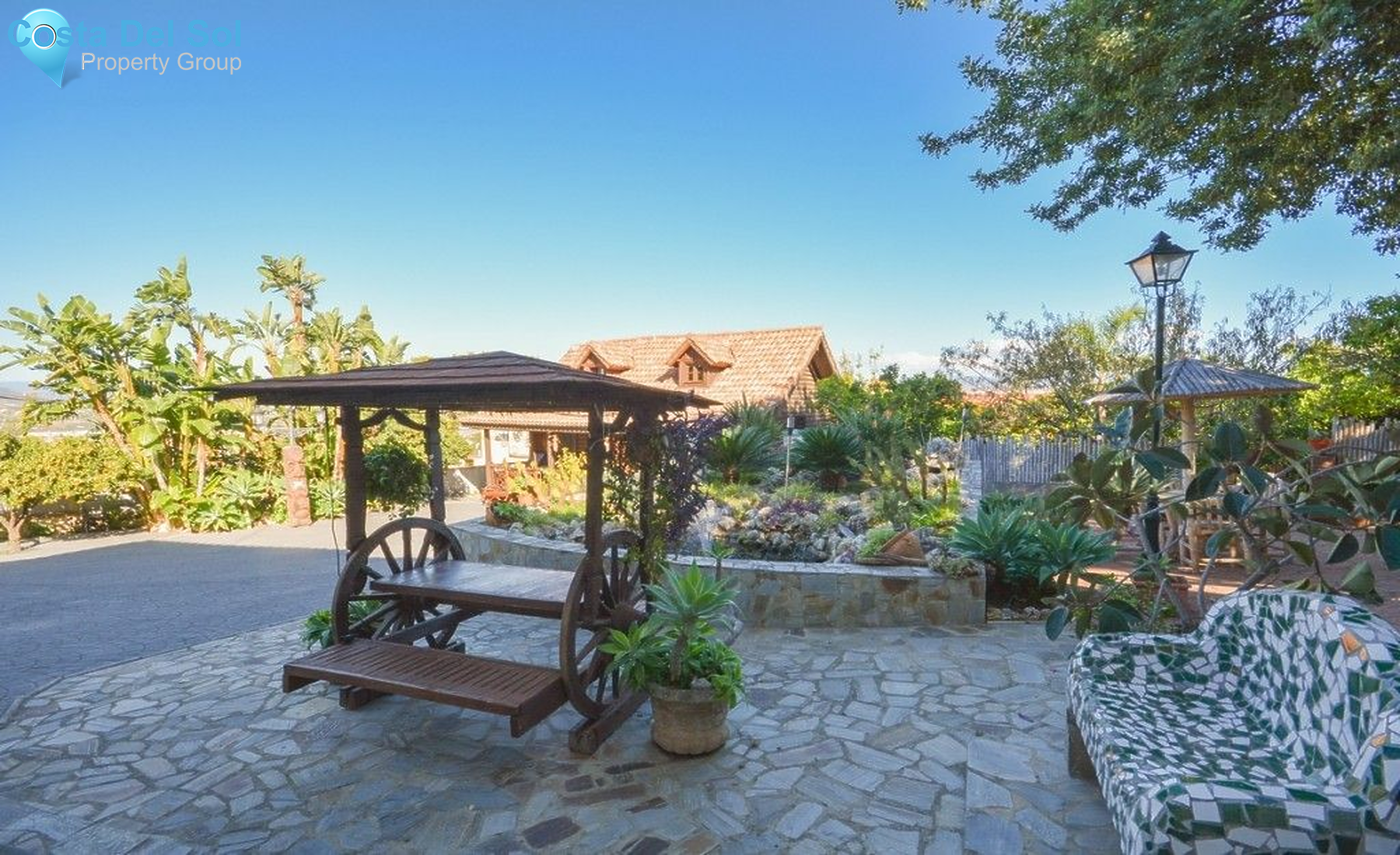 Detached Villa in Alhaurín de la Torre-1150572