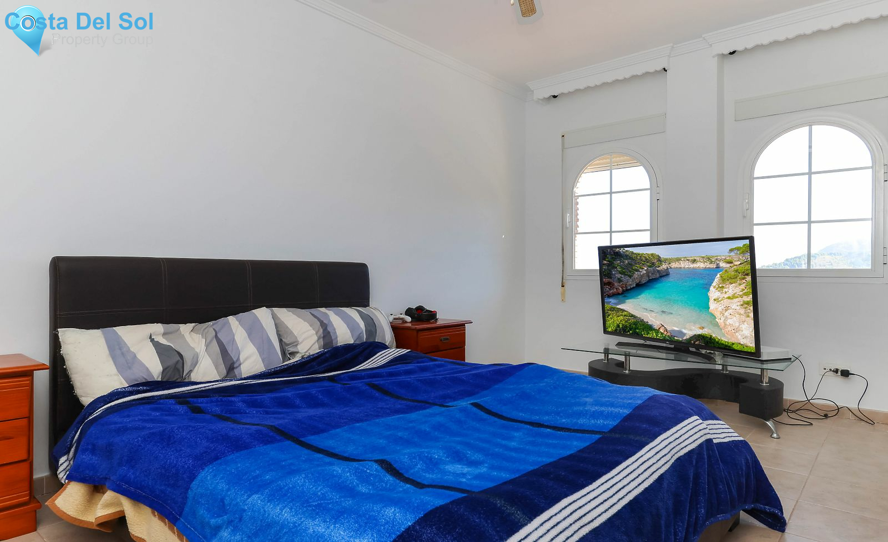 Detached Villa in Alhaurín de la Torre-1201117