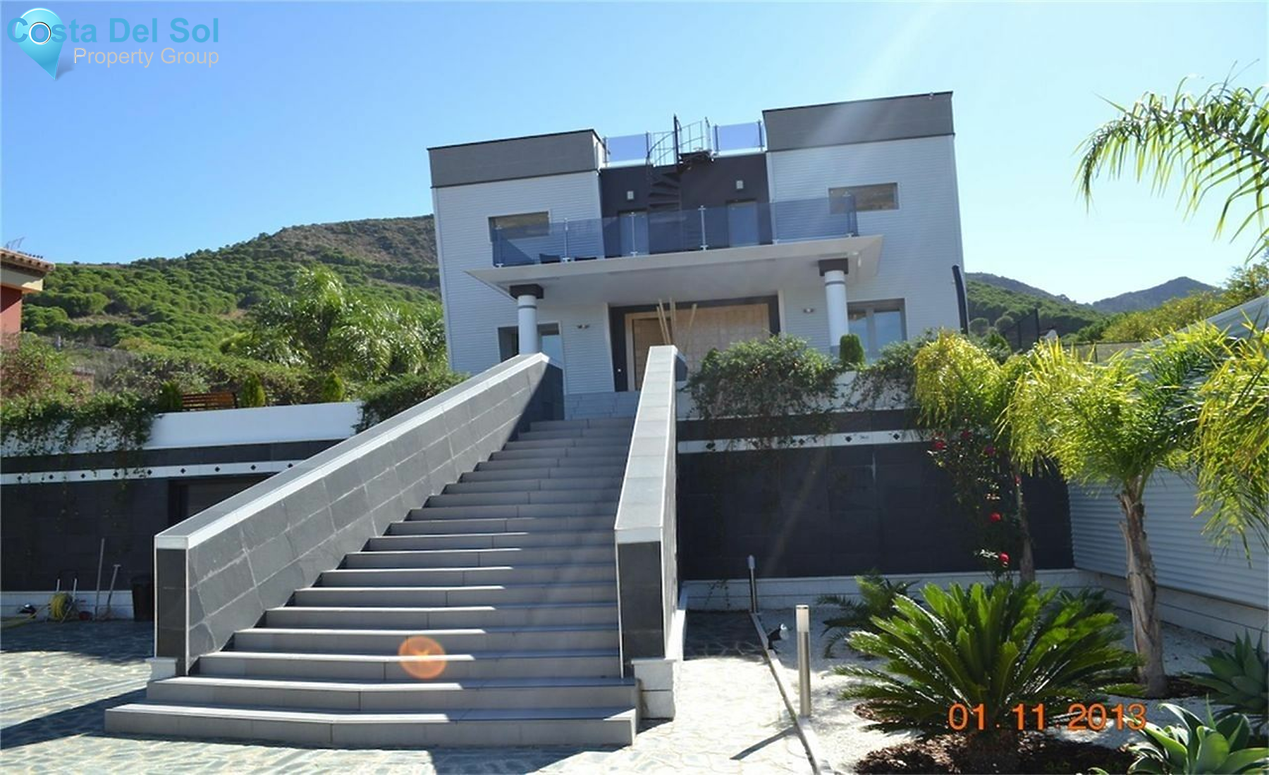 Detached Villa in Alhaurín de la Torre-1203757