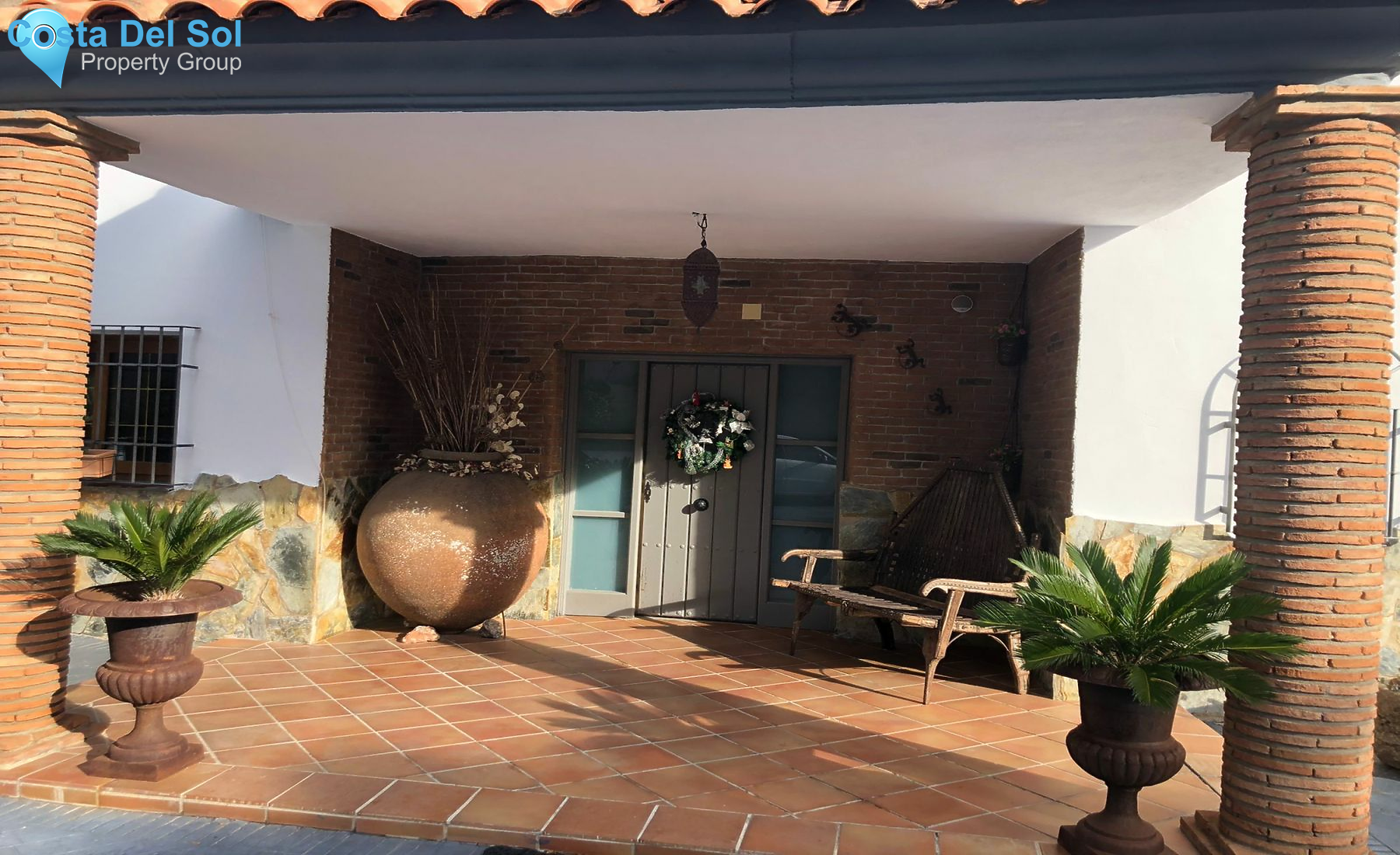 Detached Villa in Alhaurín de la Torre-1216628