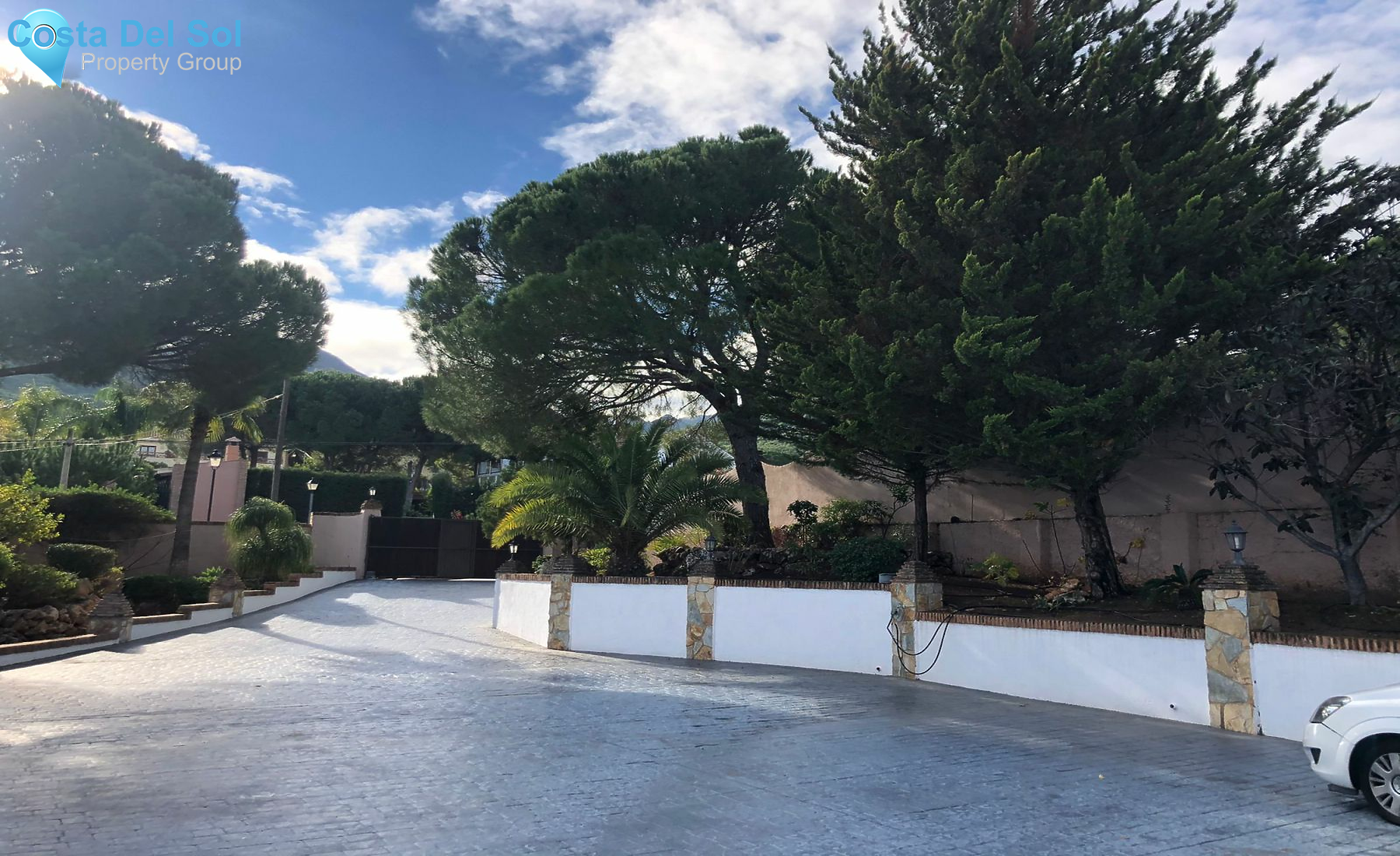 Detached Villa in Alhaurín de la Torre-1216630