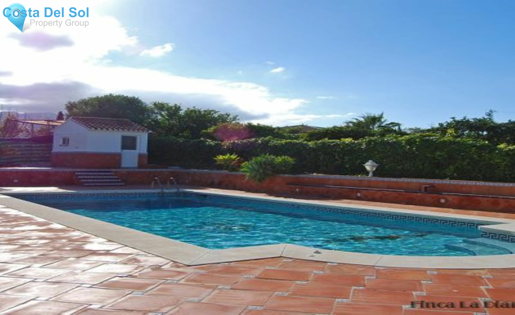 Detached Villa in Alhaurín de la Torre-1220855