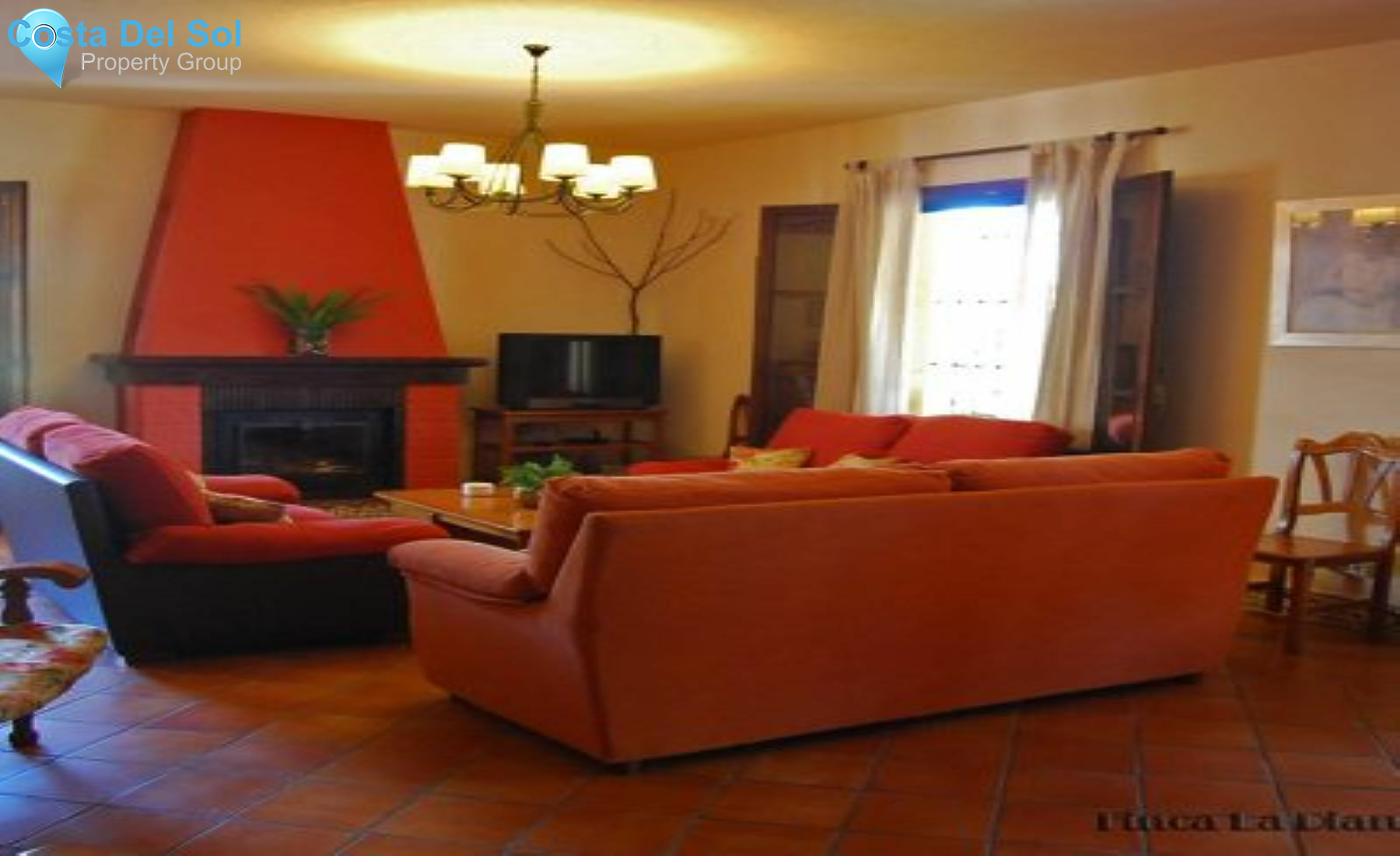 Detached Villa in Alhaurín de la Torre-1220856