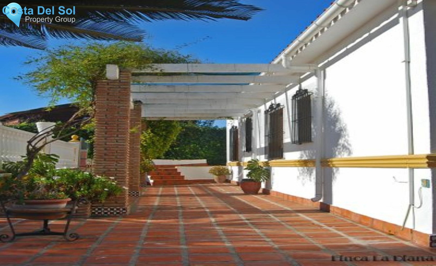 Detached Villa in Alhaurín de la Torre-1220850