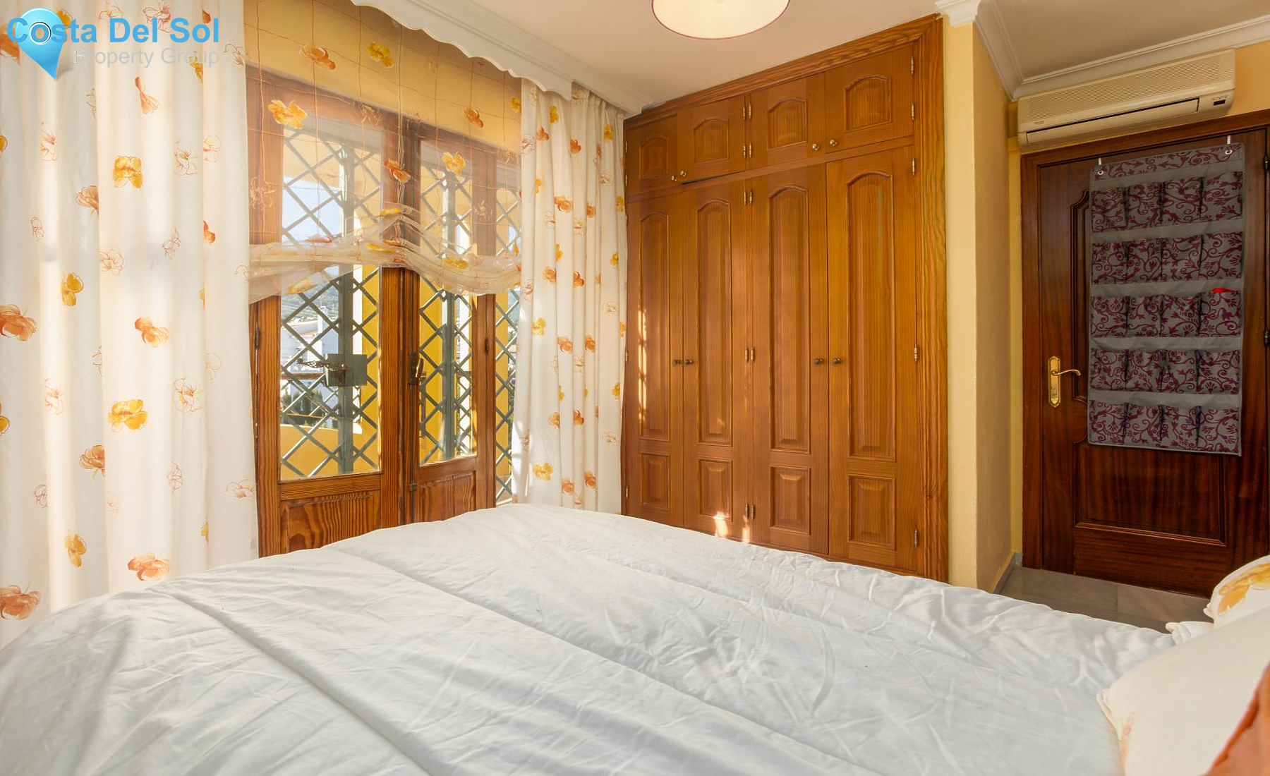 Detached Villa in Alhaurín de la Torre-1222433