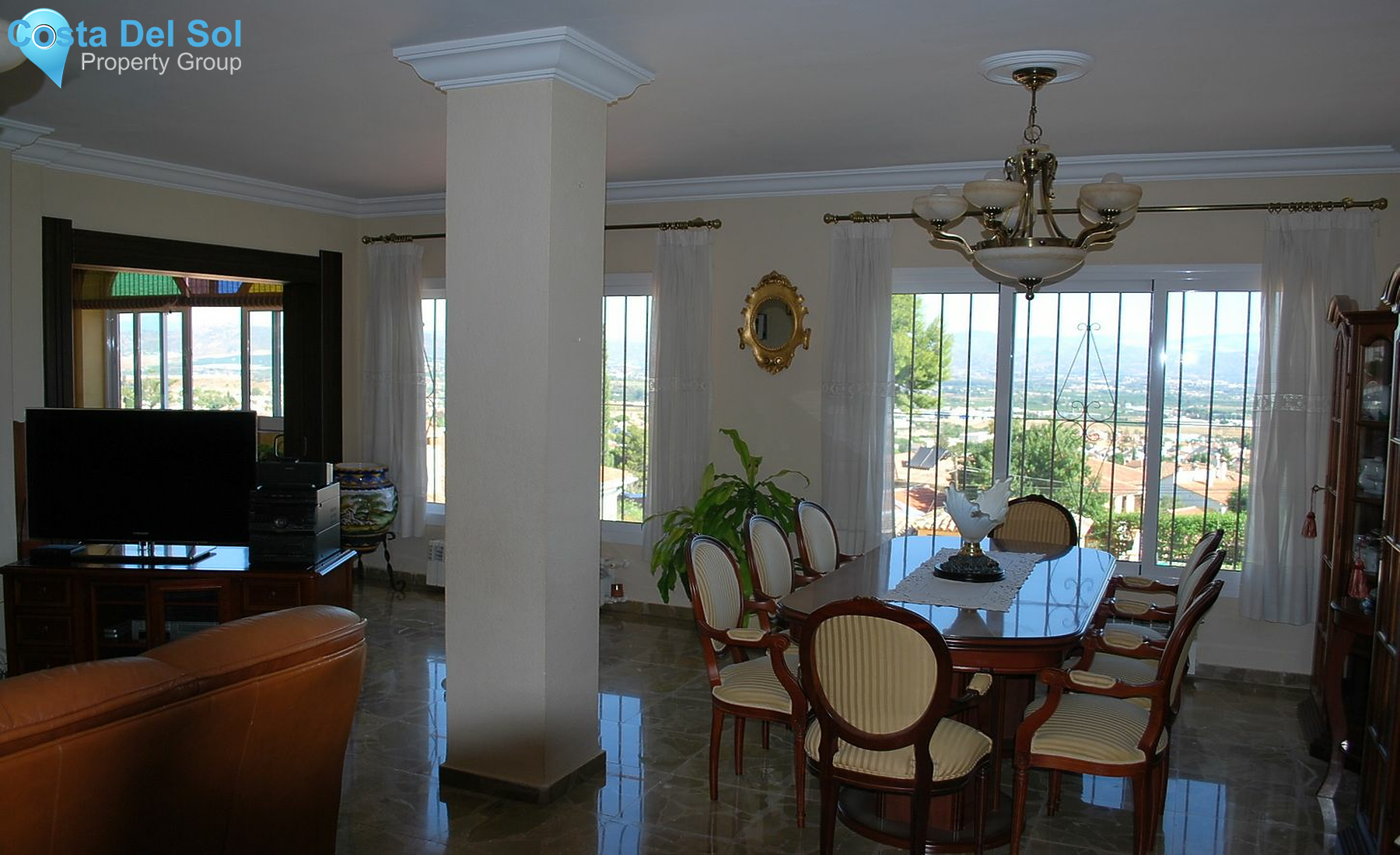 Detached Villa in Alhaurín de la Torre-1222561
