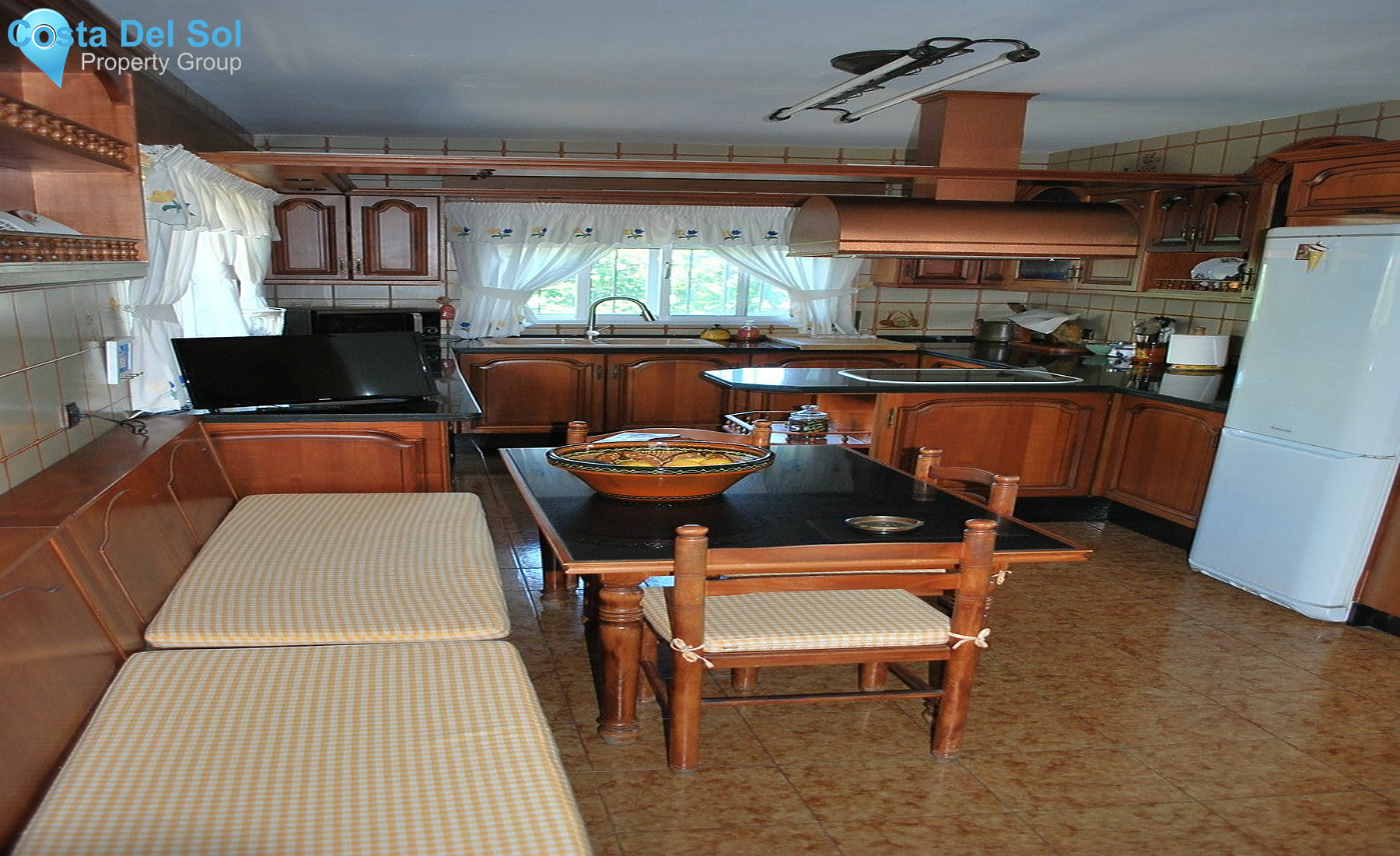 Detached Villa in Alhaurín de la Torre-1222563