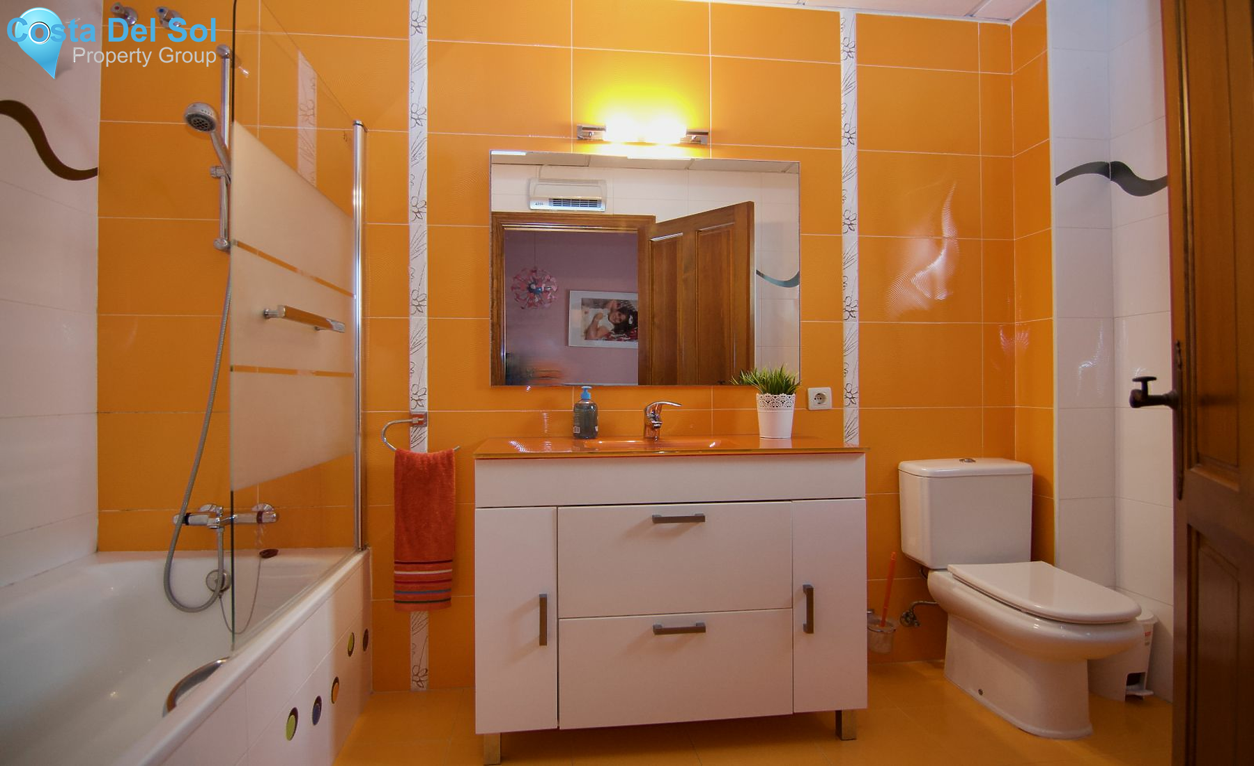 Detached Villa in Alhaurín de la Torre-1400520