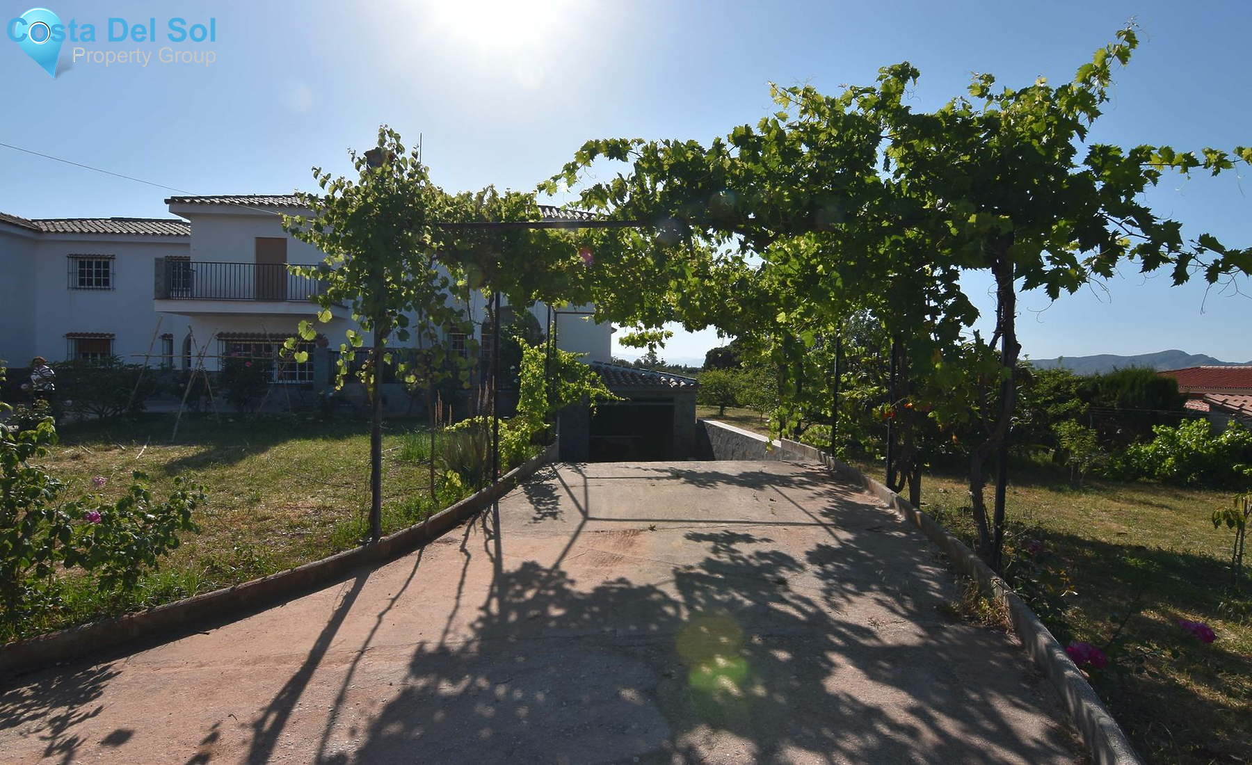 Detached Villa in Alhaurín de la Torre-1427764