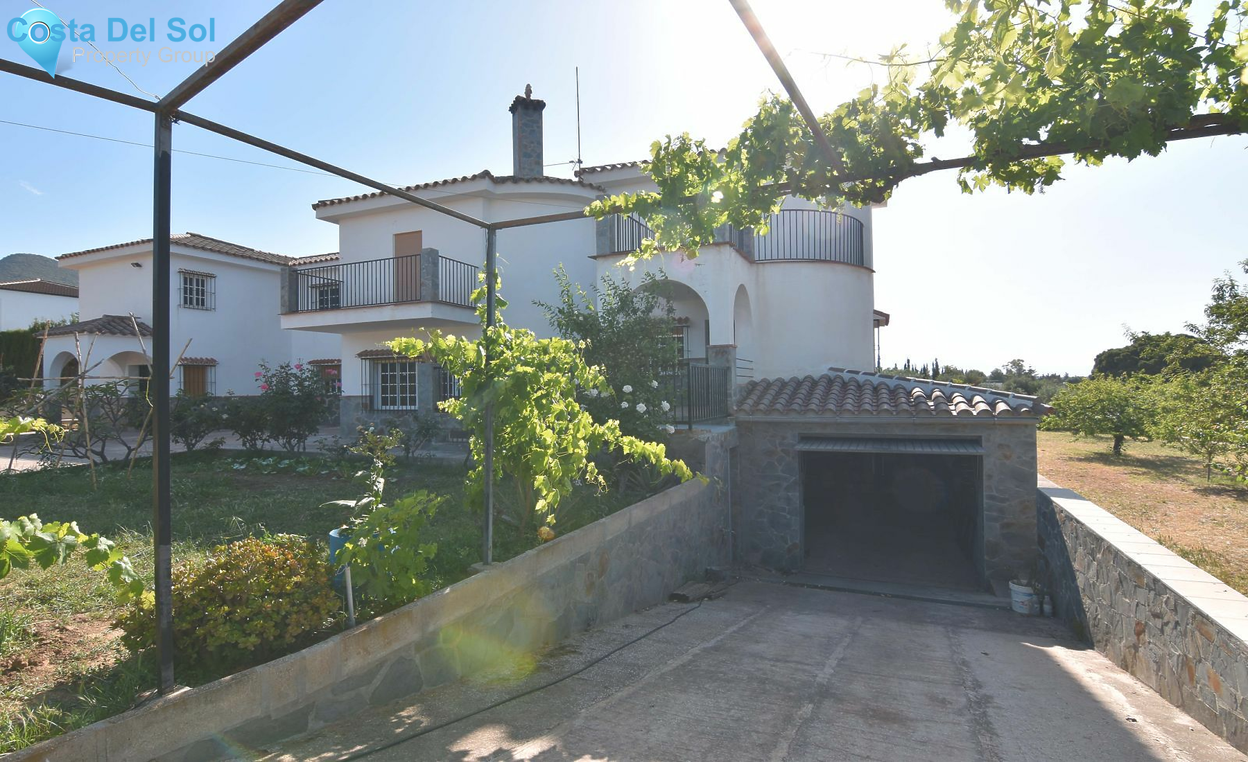 Detached Villa in Alhaurín de la Torre-1427775