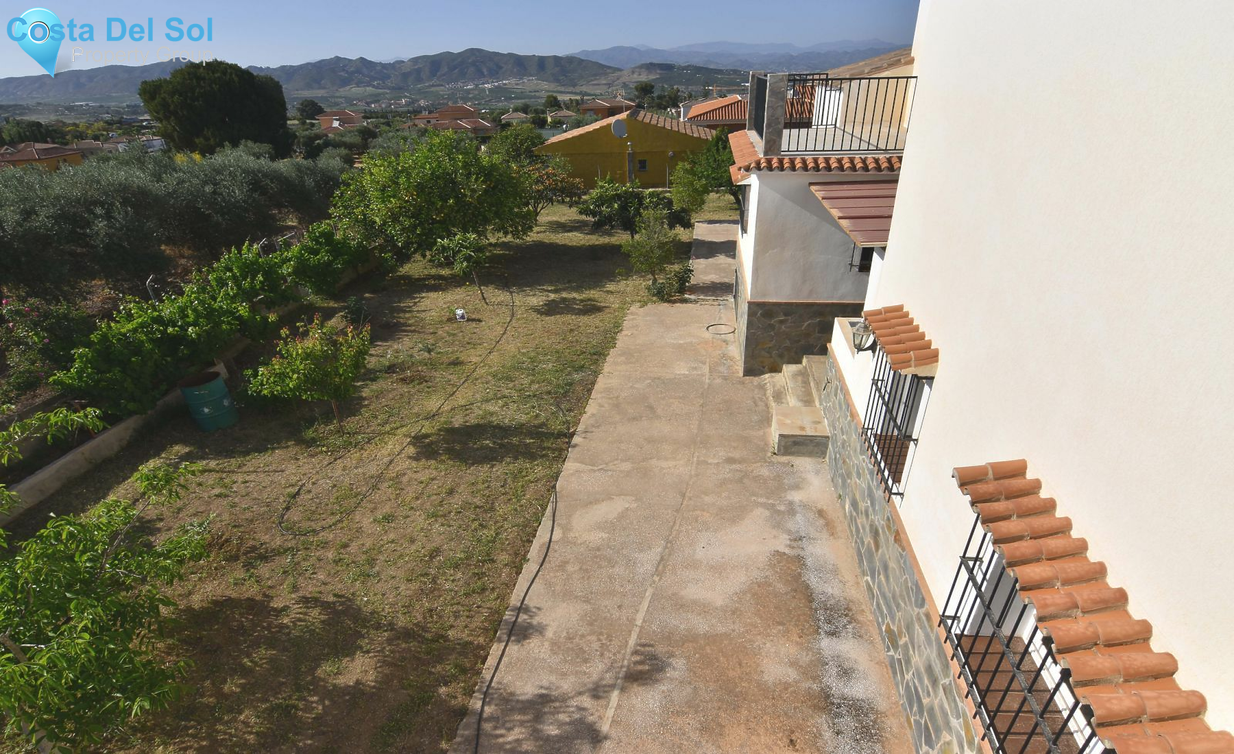 Detached Villa in Alhaurín de la Torre-1427776