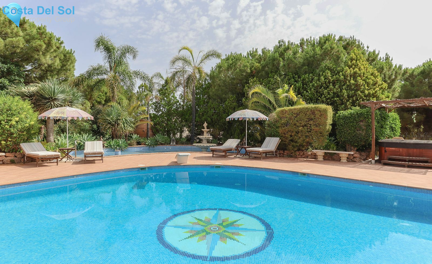 Detached Villa in Alhaurín de la Torre-1431214