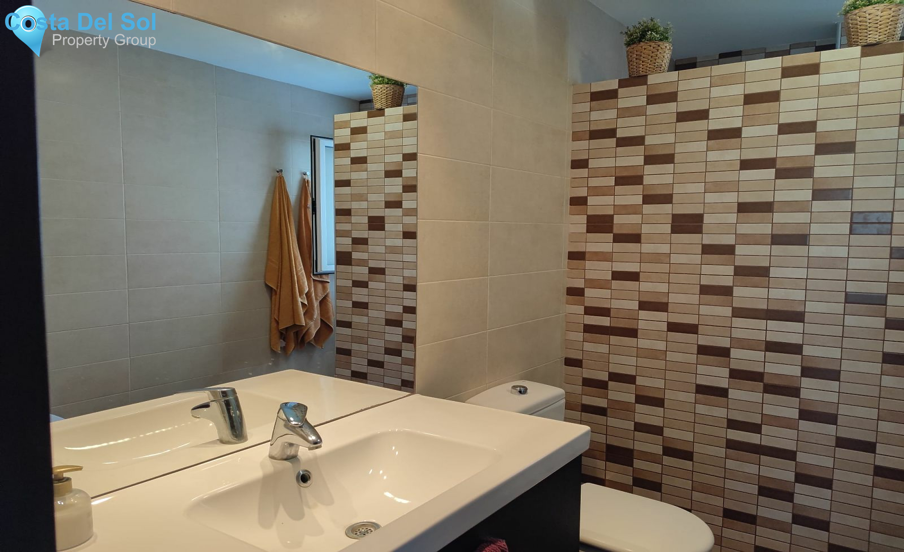 Detached Villa in Alhaurín de la Torre-1447980