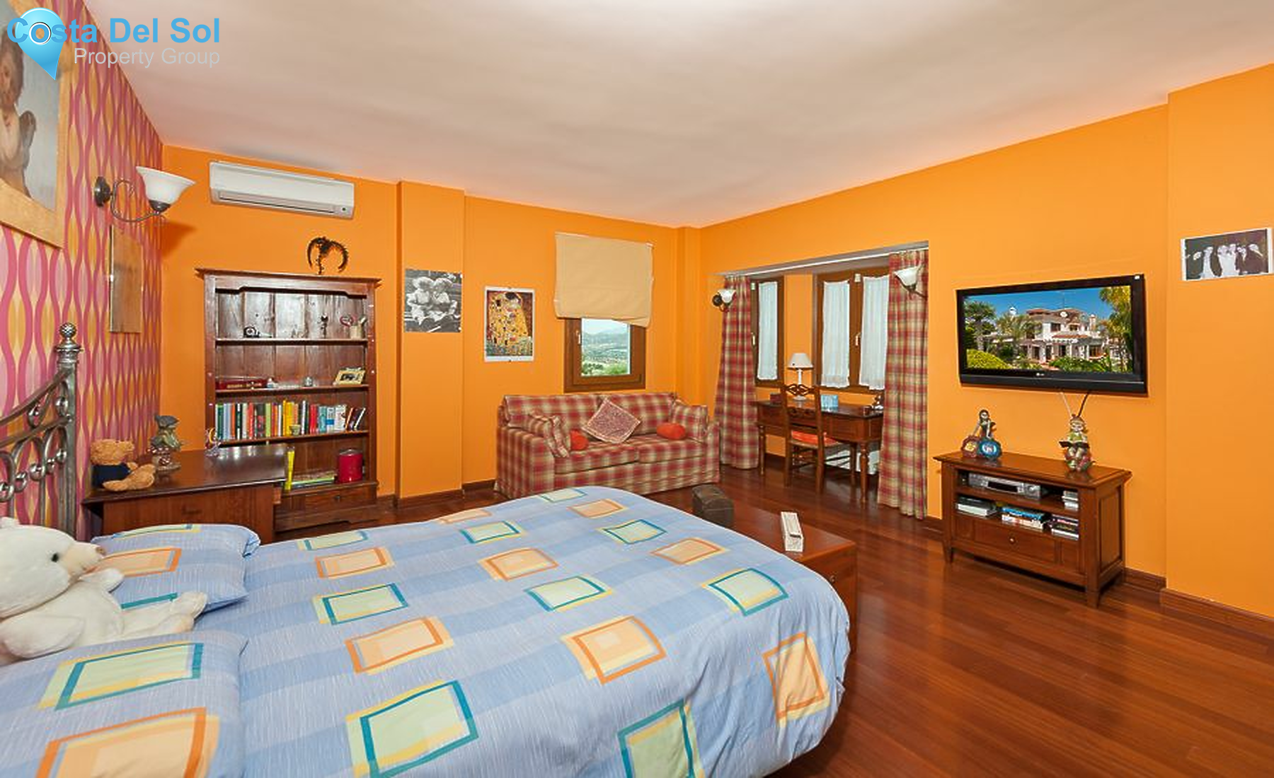 Detached Villa in Alhaurín de la Torre-1489021