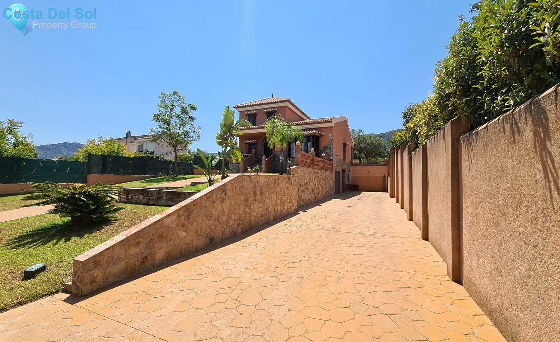 Detached Villa in Alhaurín de la Torre-1530041