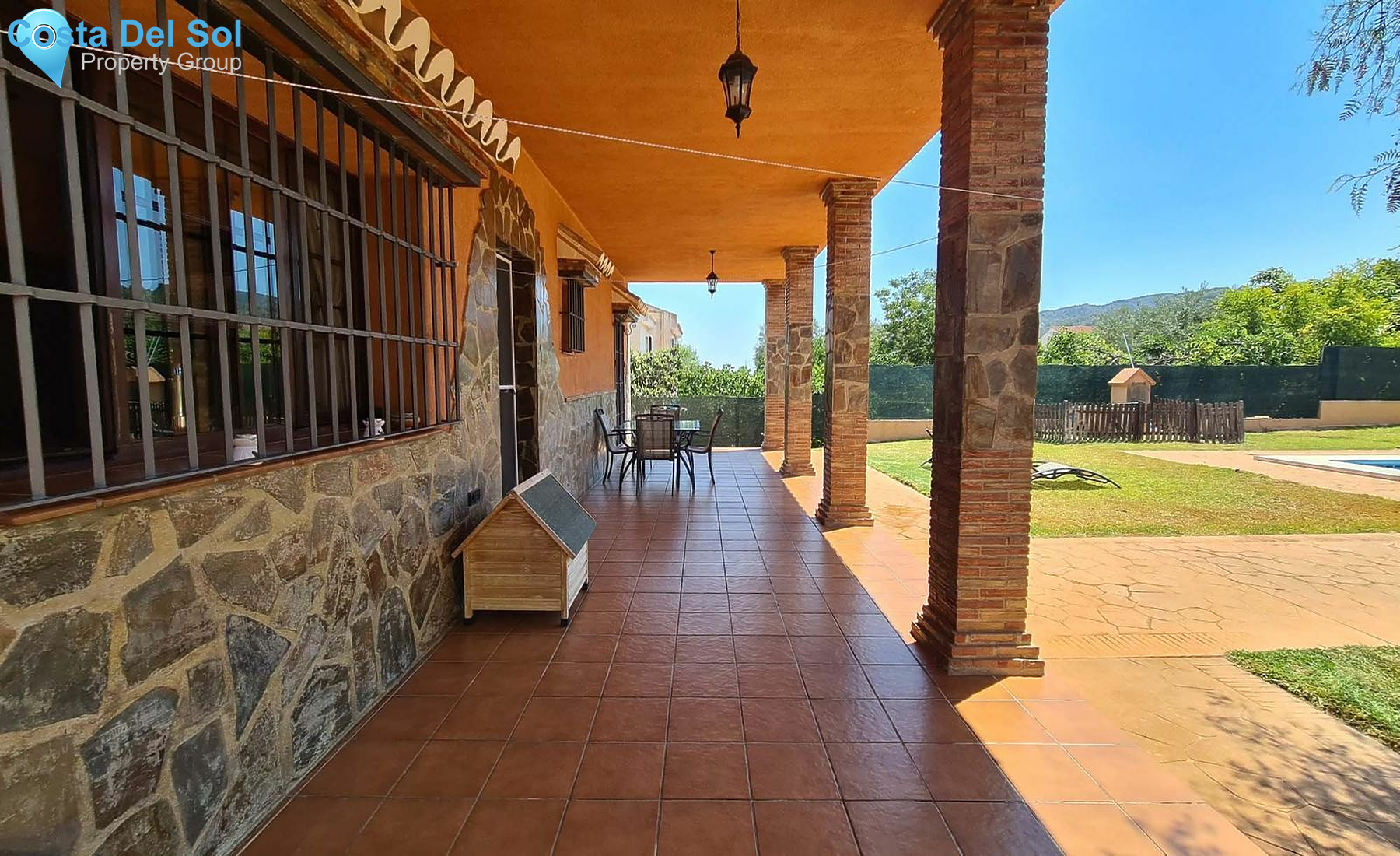 Detached Villa in Alhaurín de la Torre-1530044