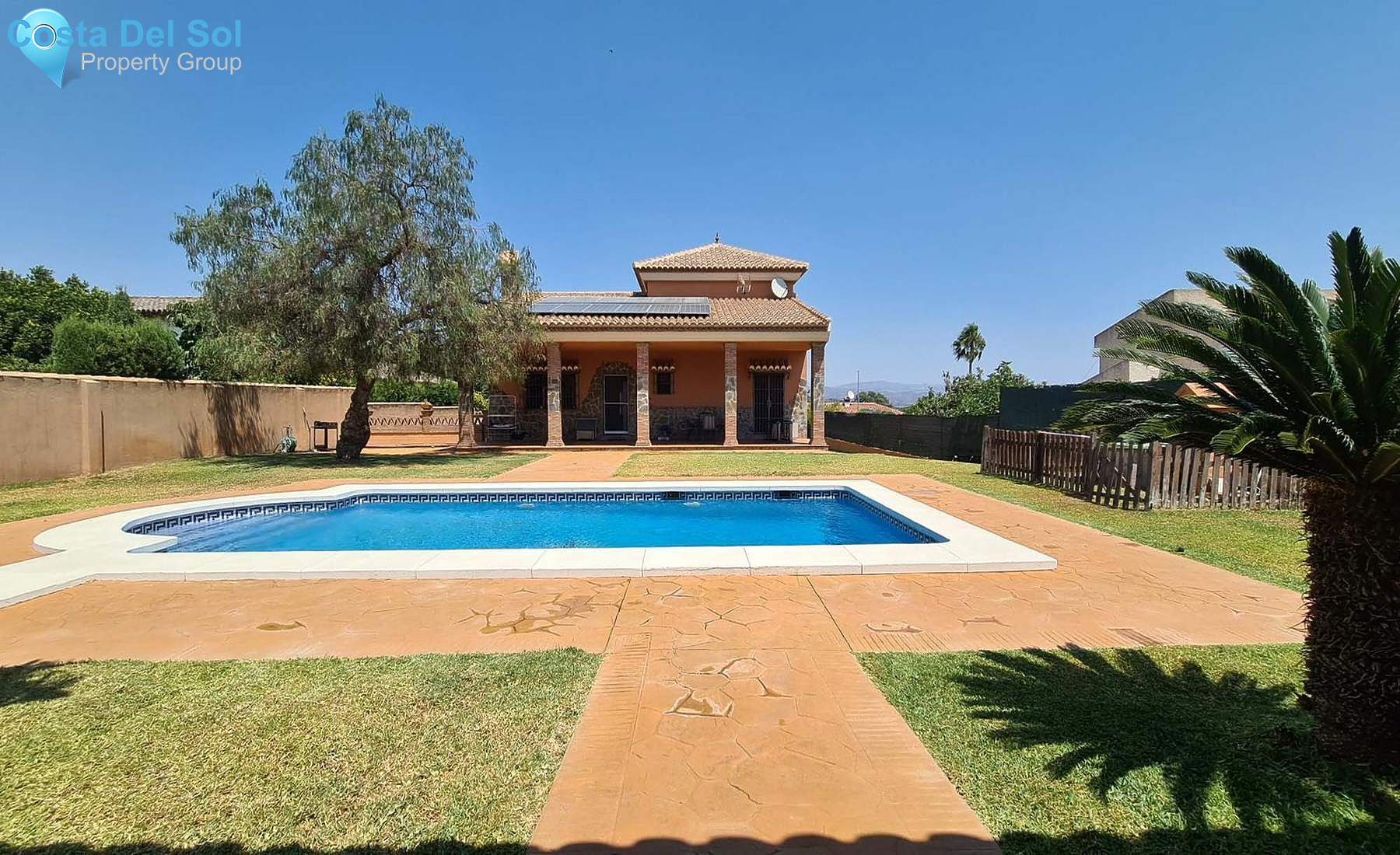 Detached Villa in Alhaurín de la Torre-1530034