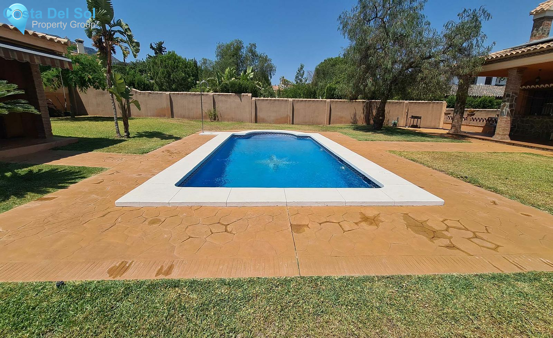 Detached Villa in Alhaurín de la Torre-1530037