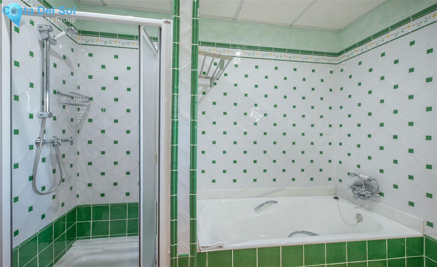 Detached Villa in Alhaurín el Grande-1227345