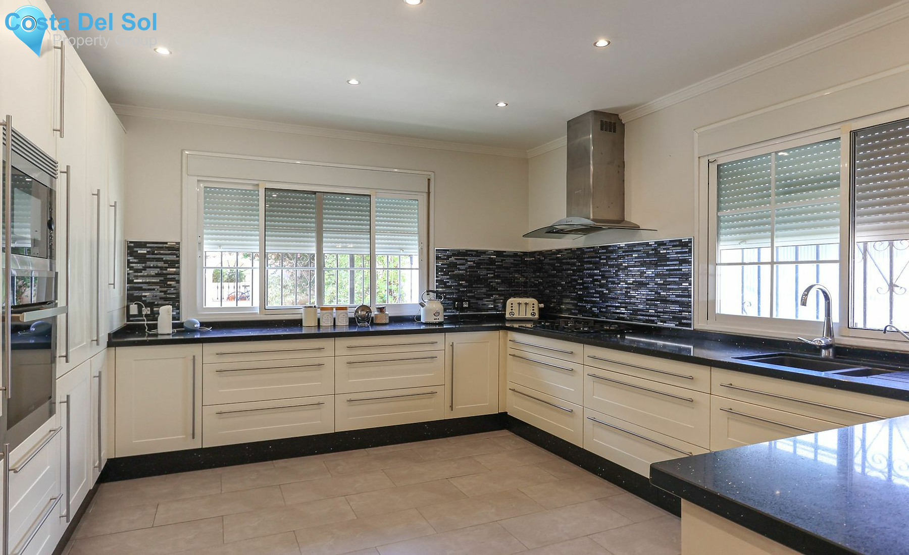 Detached Villa in Alhaurín el Grande-1496137