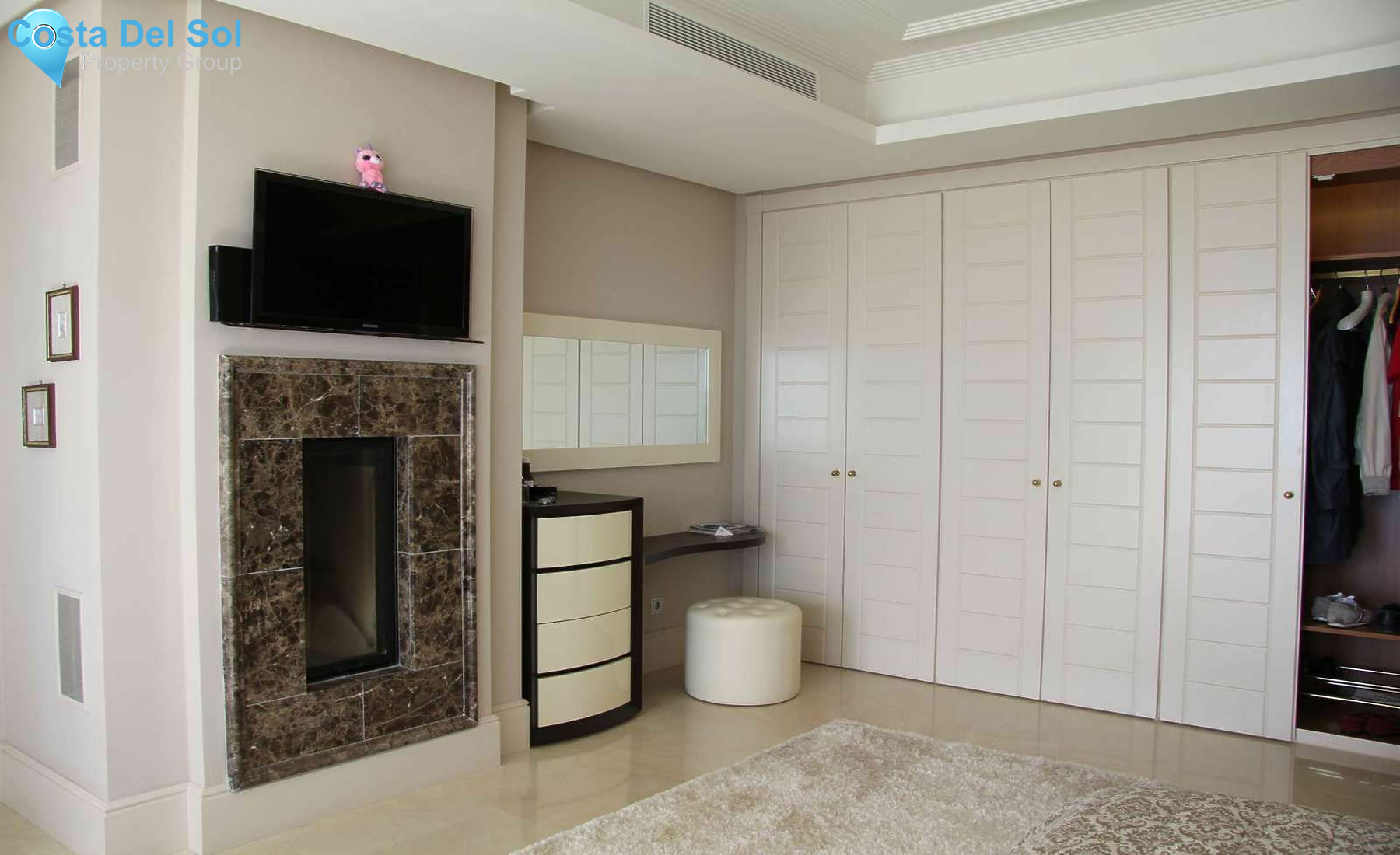 Detached Villa in Altos de los Monteros-1216248