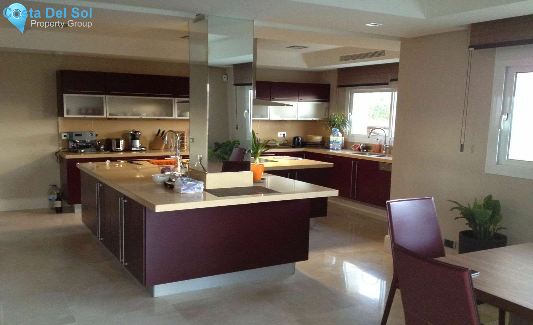 Detached Villa in Altos de los Monteros-1216243