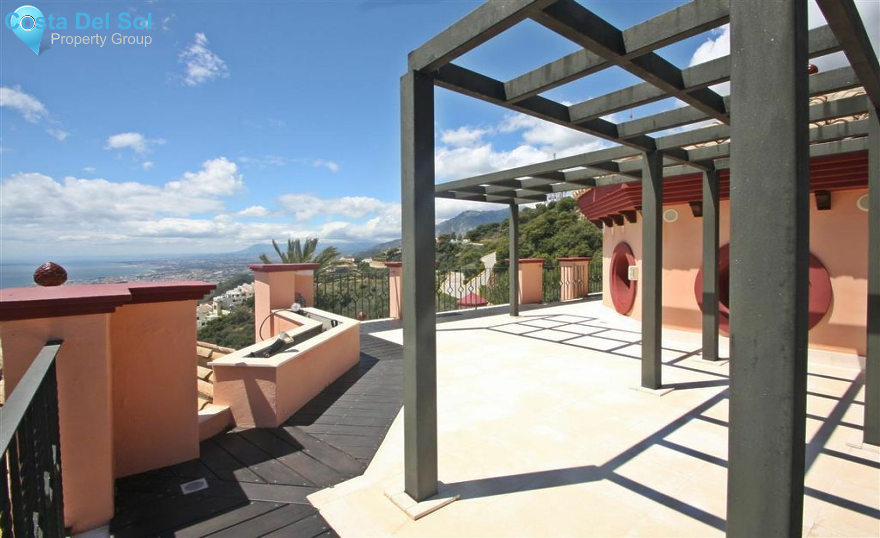 Detached Villa in Altos de los Monteros-1219251