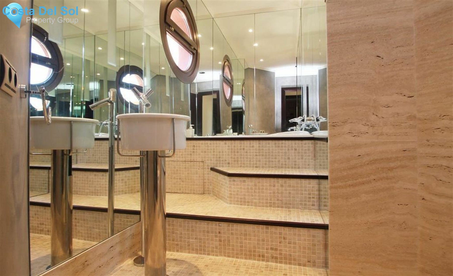 Detached Villa in Altos de los Monteros-1219254