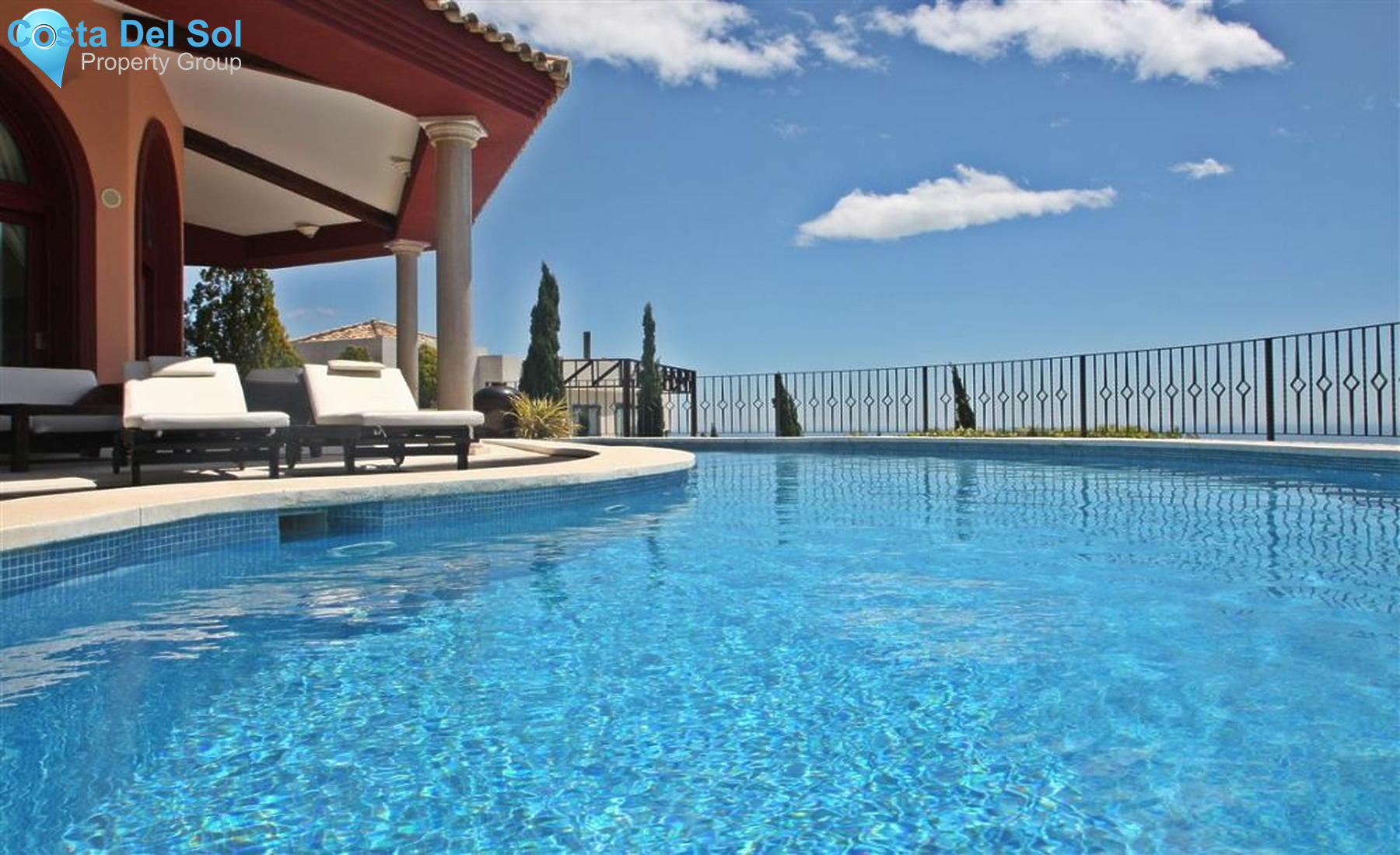 Detached Villa in Altos de los Monteros-1219261