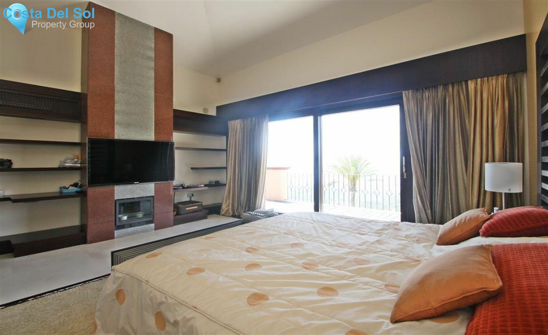 Detached Villa in Altos de los Monteros-1219249