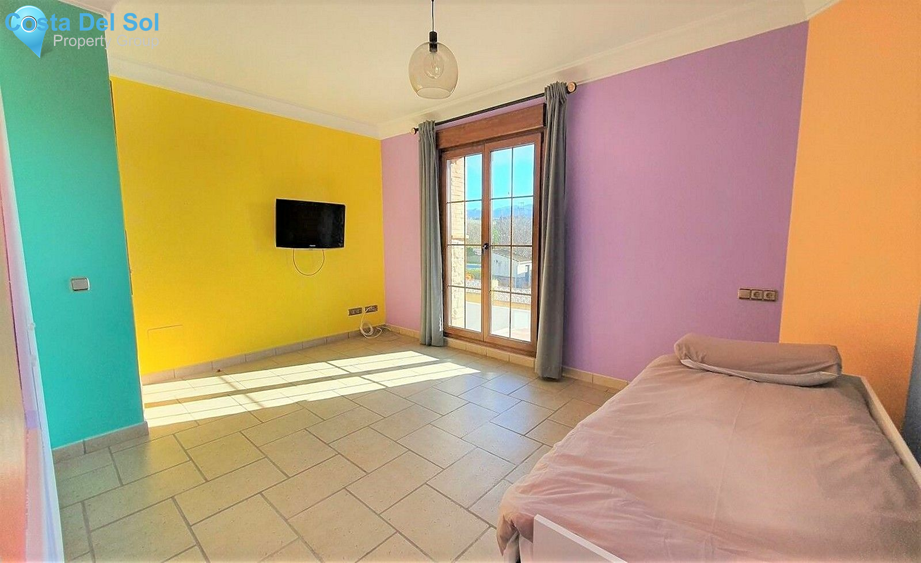 Detached Villa in Arriate-1390275