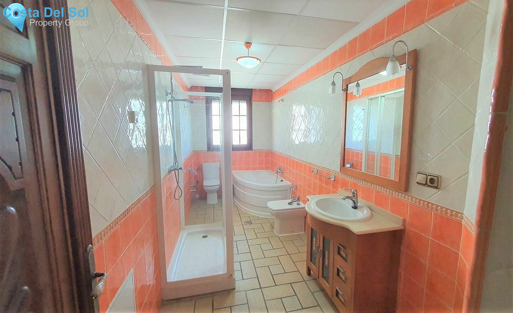 Detached Villa in Arriate-1390276