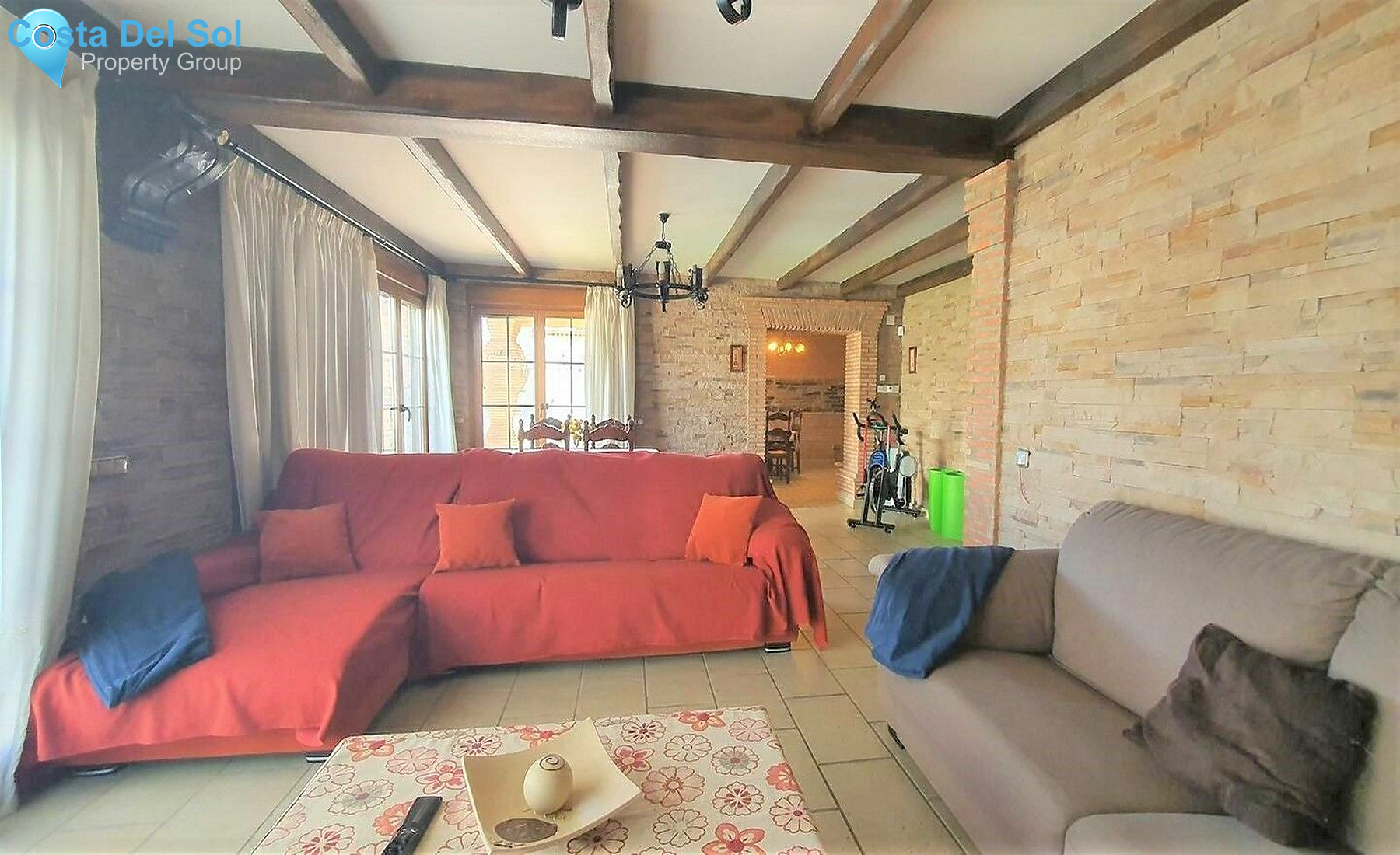 Detached Villa in Arriate-1390260